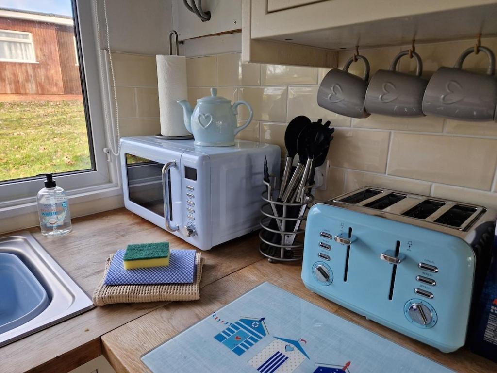 Caldon Holiday Chalet Sleeps 4 In Dartmouth Wifi Electric Inc Pet Friendly Exteriör bild